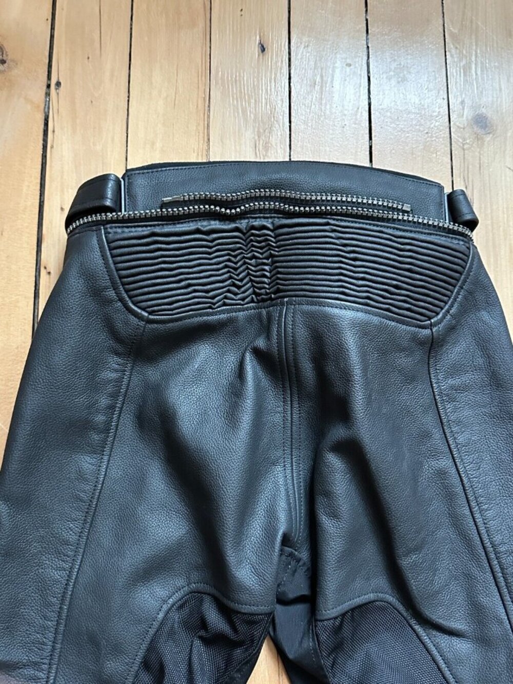 REV'IT! Women's Gear 2/Ignition Leather Motorcycle Pants Size EU34 - Picture 3 of 9